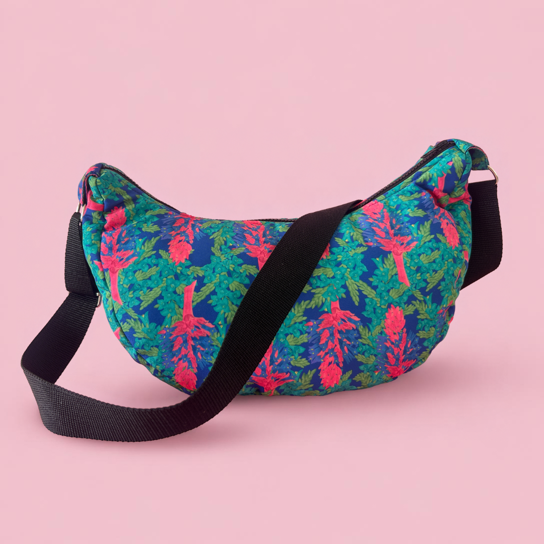 Cartera cruzada, diseño chaguales, flora nativa chilena. Vista posterior